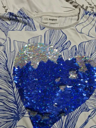 Camiseta Desigual niña corazón lentejuelas