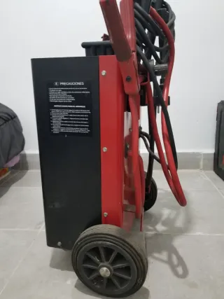Cargador Batería Ferre F-2124 12V/24V_600A