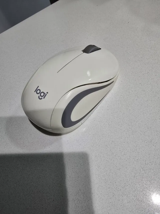 Ratón Logitech Inalámbrico Blanco y Gris