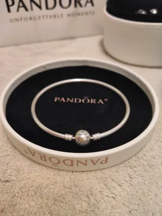 PANDORA - Lote 2 Pulseras con Charms
