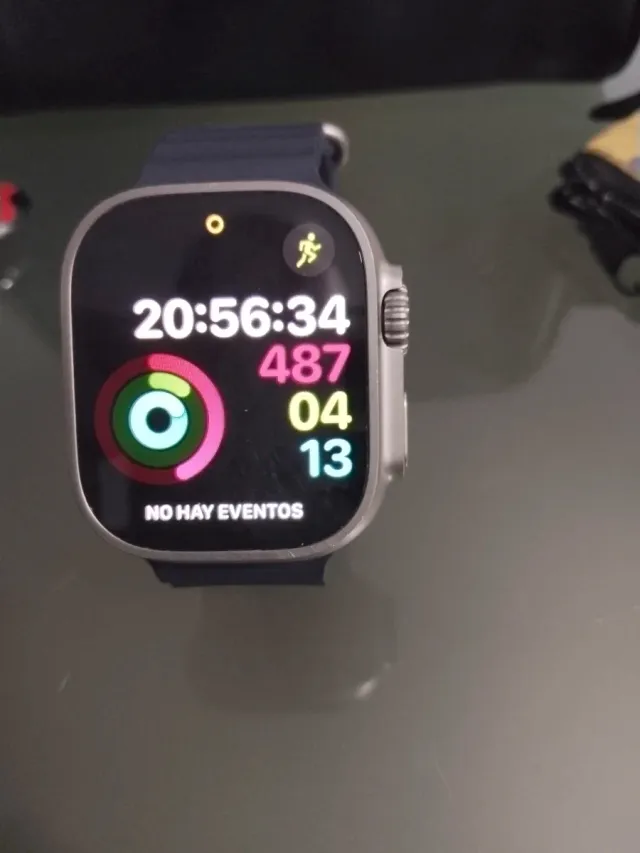 Apple Watch Ultra Plata y Azul Marino con papeles 