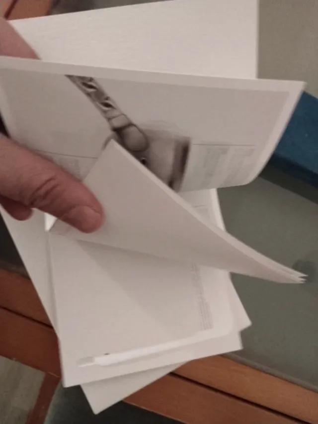 Apple Watch Ultra Plata y Azul Marino con papeles 