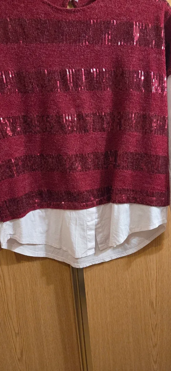 Blusa lentejuelas roja y blanca Talla L