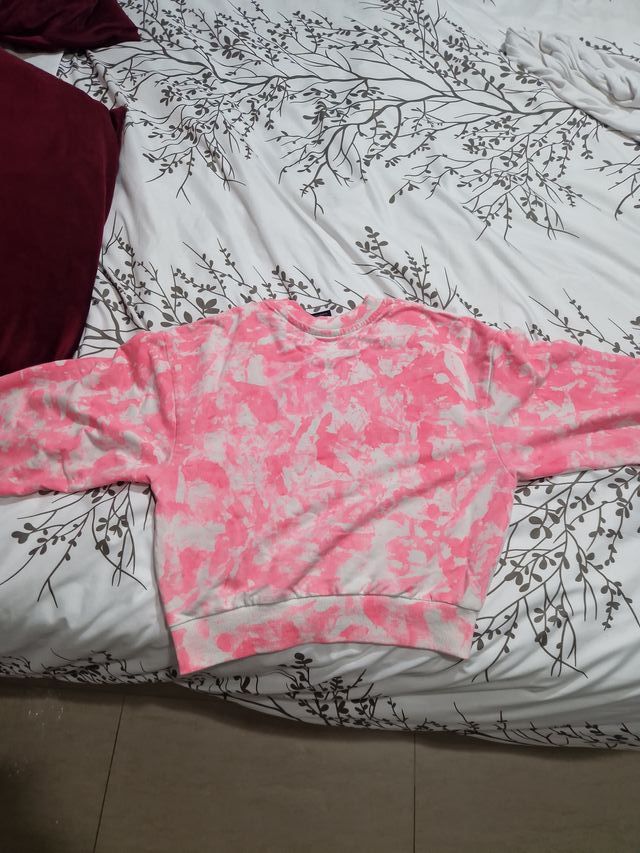 Sudadera tie-dye rosa y blanca talla XS