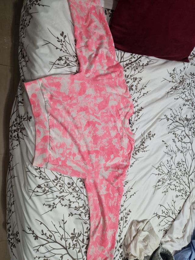 Sudadera tie-dye rosa y blanca talla XS