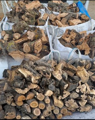 Leña para chimenea o barbacoa