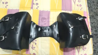 Alforjas de cuero con acoples