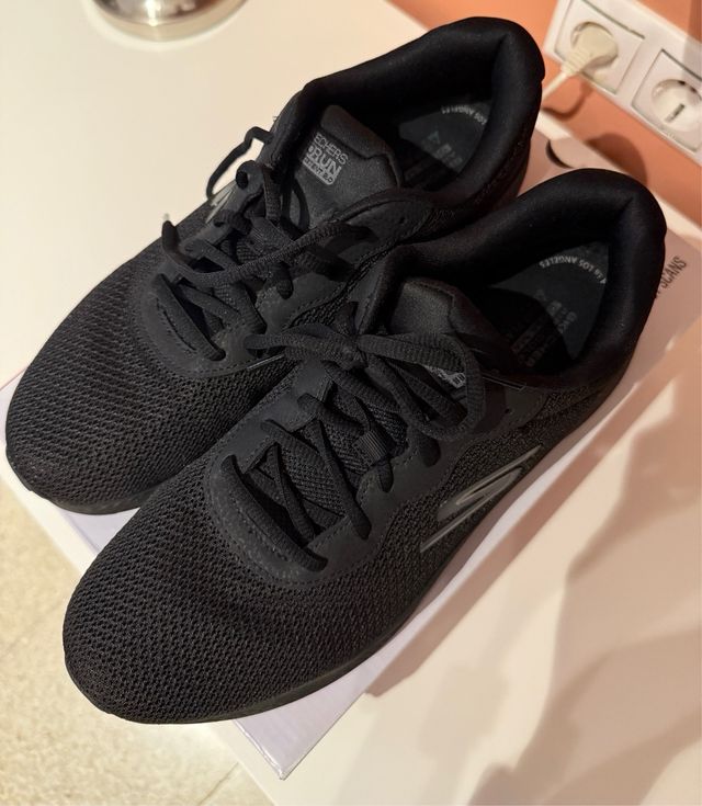 Zapatillas Skechers Arch Fit Negras Talla 40