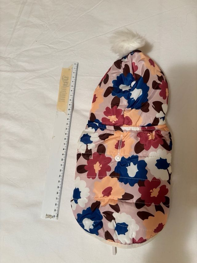Ropa para gato o perro estampado floral. Talla S