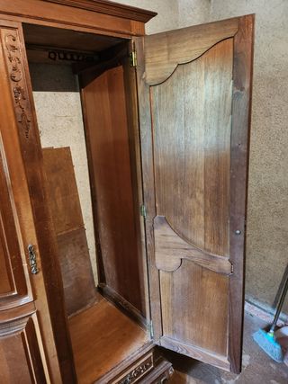 Habitación antigua para resttaurar