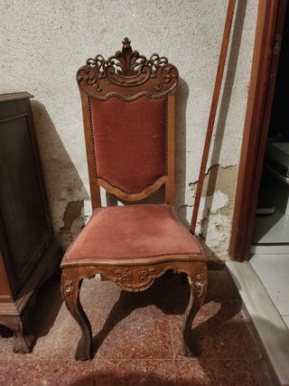 Habitación antigua para resttaurar