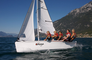 Vela Ligera Topper Omega