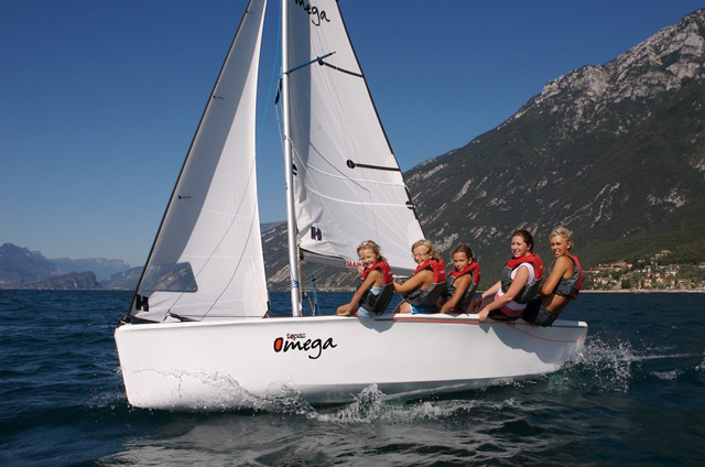 Vela Ligera Topper Omega