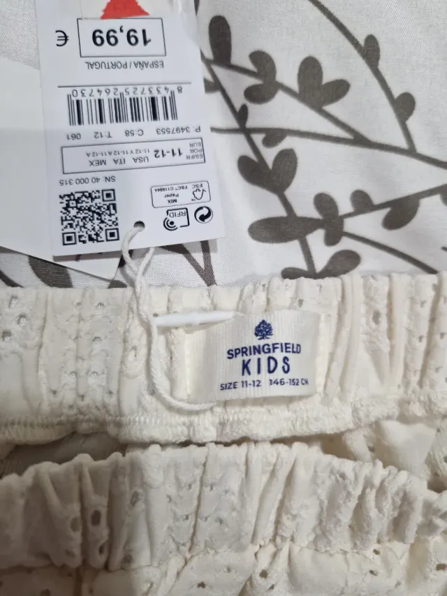 Falda niña blanca bordada