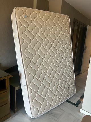 Base tapizada + colchón 135x190
