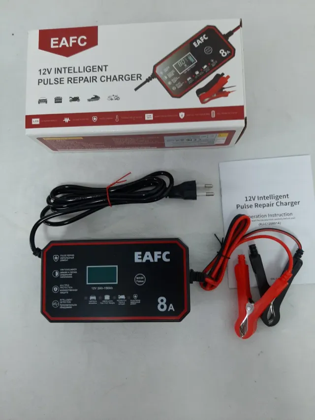 Cargador Batería coche/moto EAFC 12V 8A