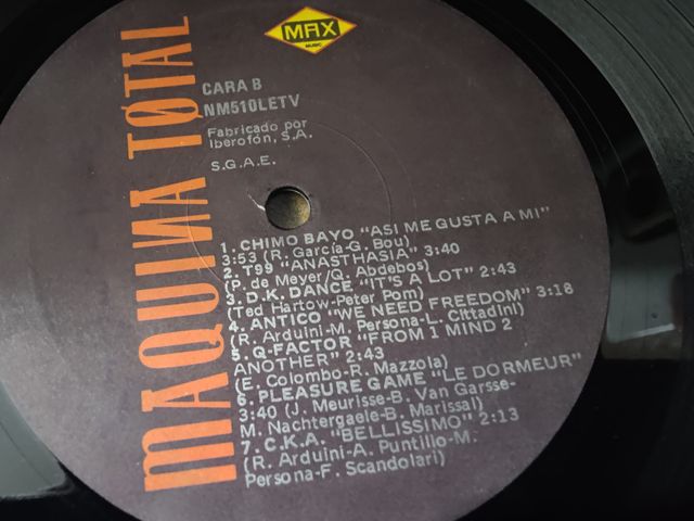 Vinilo Maquina Total 2