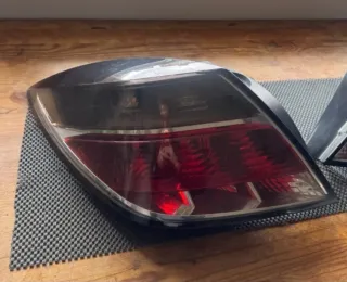 Piloto trasero izquierdo Astra H GTC