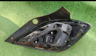 Piloto trasero izquierdo Astra H GTC