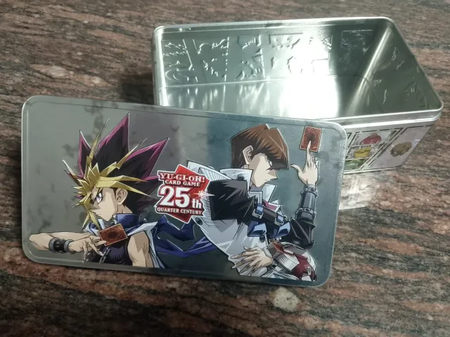 150 Cartas Yu-Gi-Oh! Aleatorias + deck box + lata