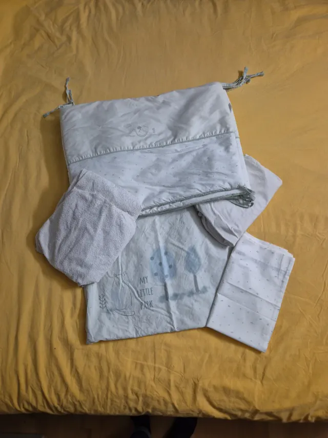 Protector cuna + funda nórdica + sábanas