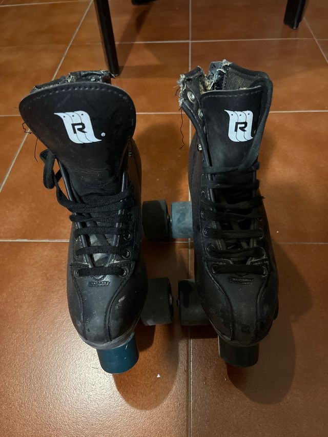 Patines negros talla 36
