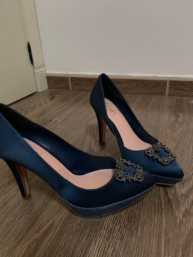 Zapatos de fiesta azul con pedrería