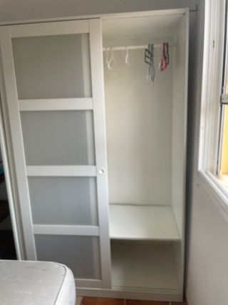 Guardaroba bianco 120x190x58 con porte scorrevoli