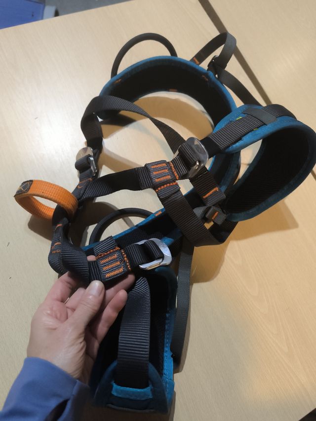 Arnés de escalada infantil