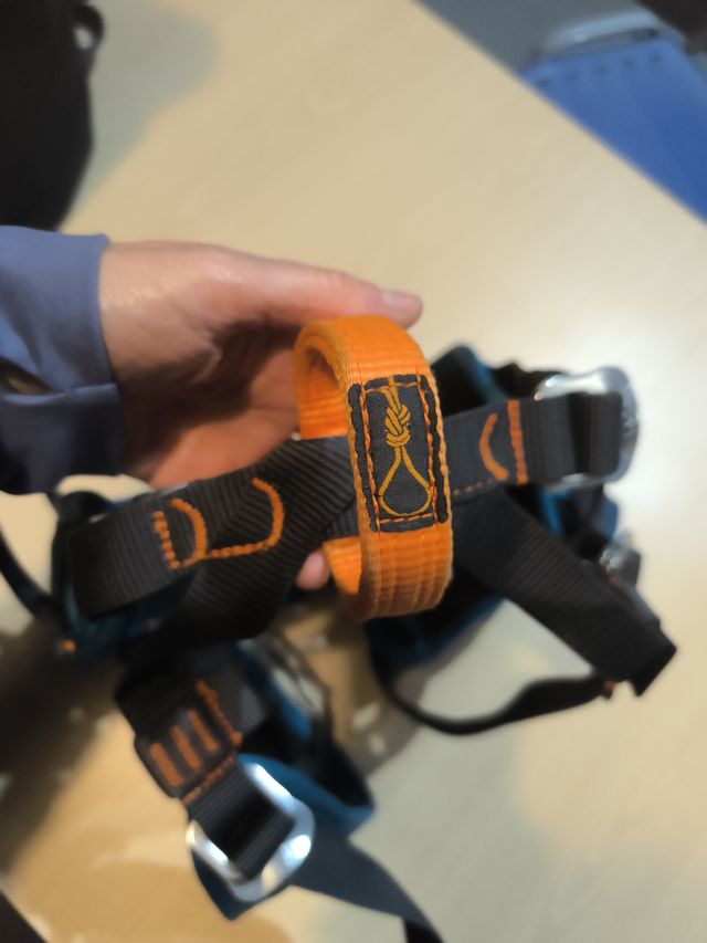 Arnés de escalada infantil