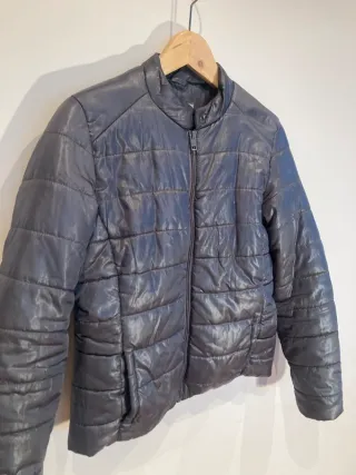 Chaqueta acolchada gris marca Terranova