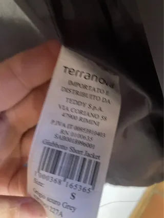 Chaqueta acolchada gris marca Terranova