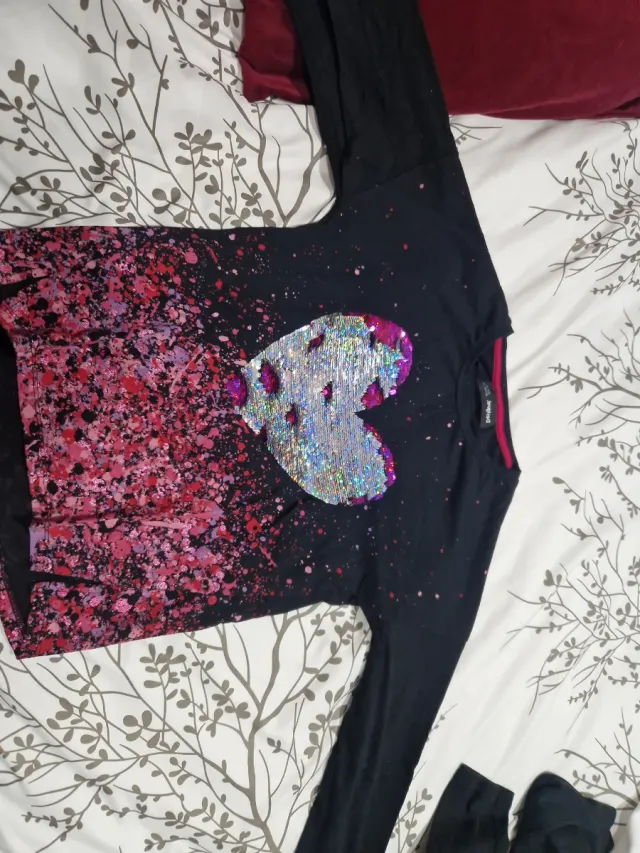 Camiseta Desigual Corazón Lentejuelas Talla 9-10