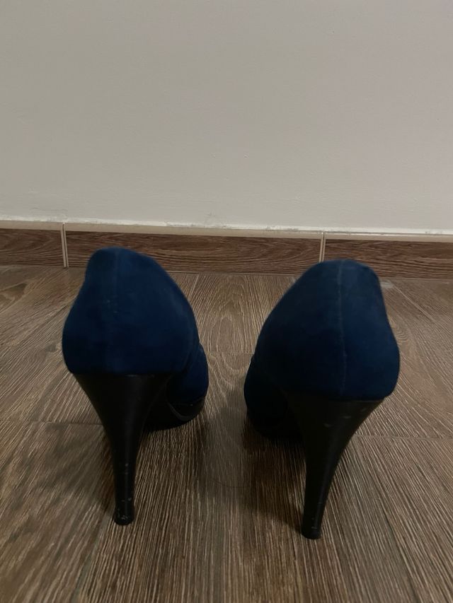 Zapatos de tacón azul