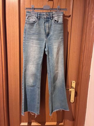 Pantalones Vaqueros Campana de Stradivarius