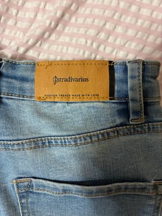 Pantalones Vaqueros Campana de Stradivarius
