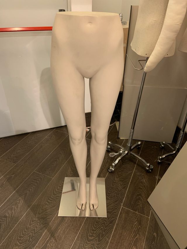 Patas de maniquí beige