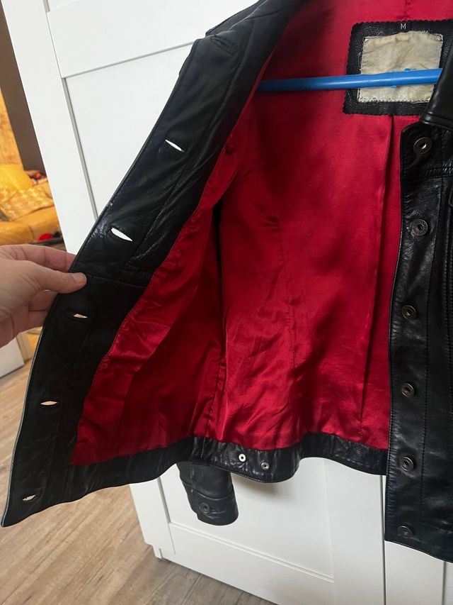 Cazadora de piel 100%, negra Talla M