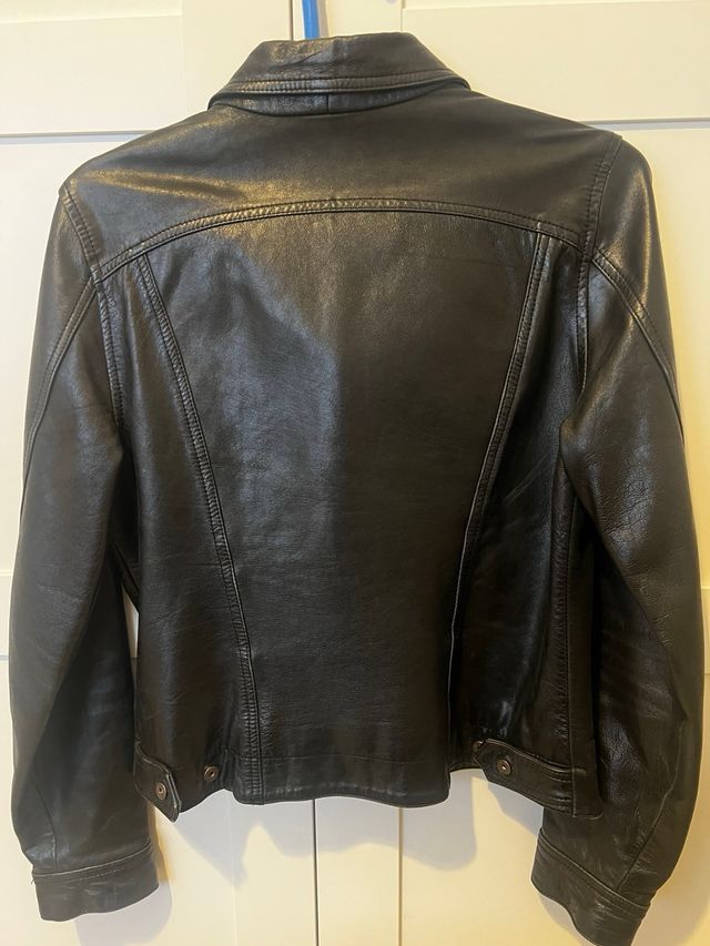 Cazadora de piel 100%, negra Talla M