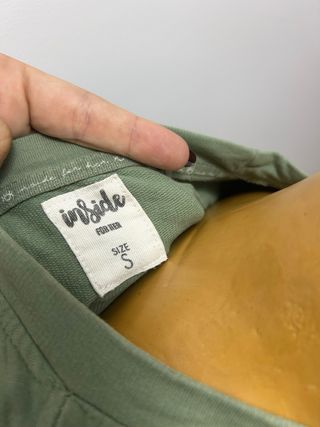 Sudadera color blanco, verde y rosa