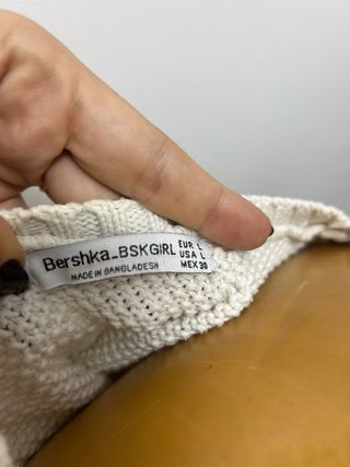Jersey Bershka blanco tejido verano