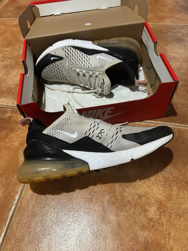 Nike Air Max 270 Blancas y Negras