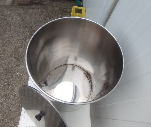Depósito Acero Inox 100L con Grifo