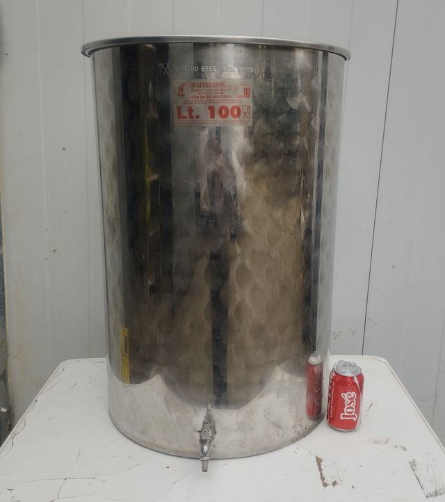 Depósito Acero Inox 100L con Grifo