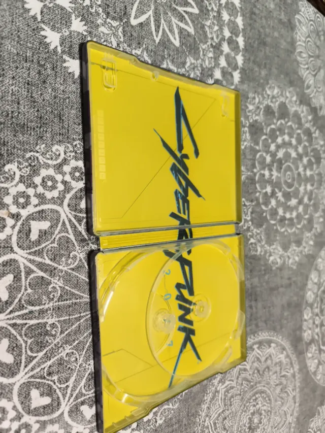 Steelbook Cyberpunk ( no incluye juego)