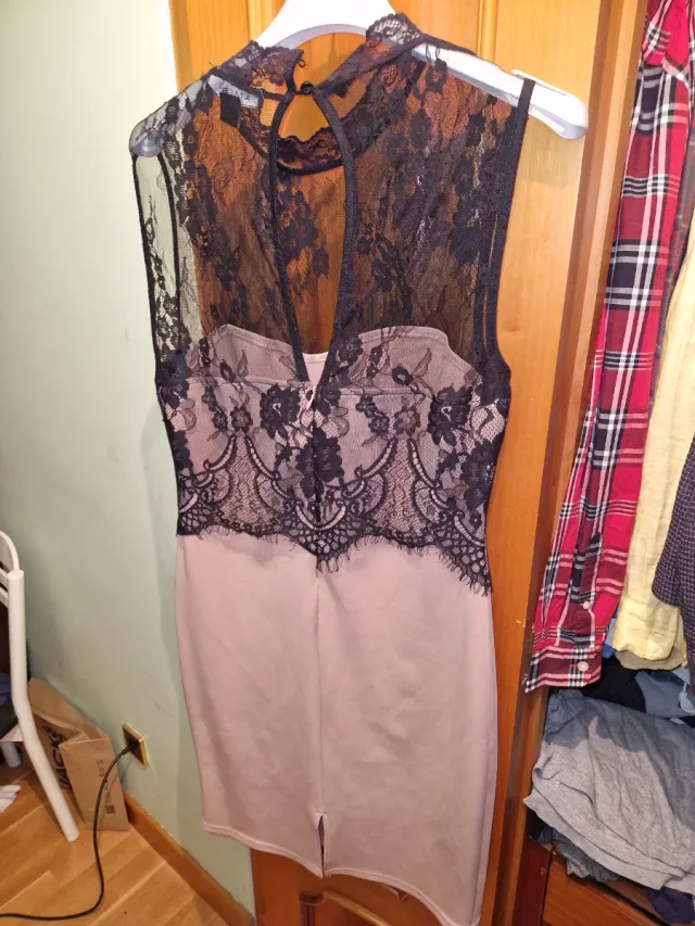 Vestido Beige y Negro Encaje Talla L