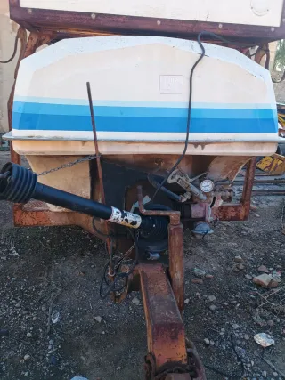 Cuba de sulfatar remolcable