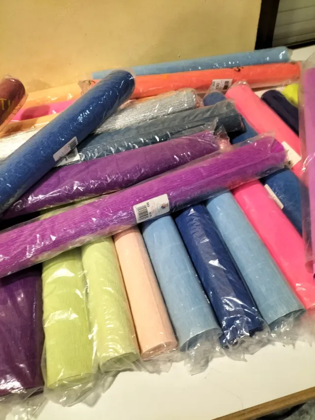 Rollos Papel Pinocho 180gr Colores Variados (32u)