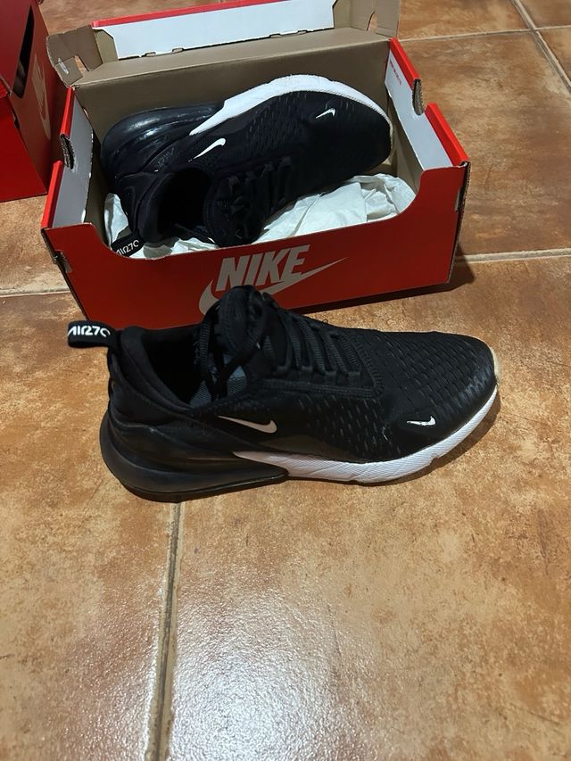 Nike Air Max 270 Playeras Negras