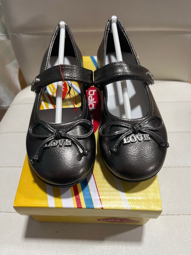Merceditas Balducci Talla 29 Nuevas gris plomo